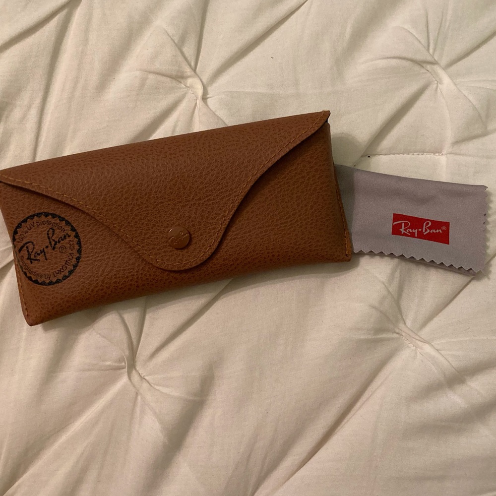 Brown Leather Ray Ban Case and Dust Cloth